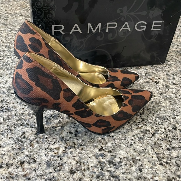 Rampage Leopard Pumps - Picture 5 of 9